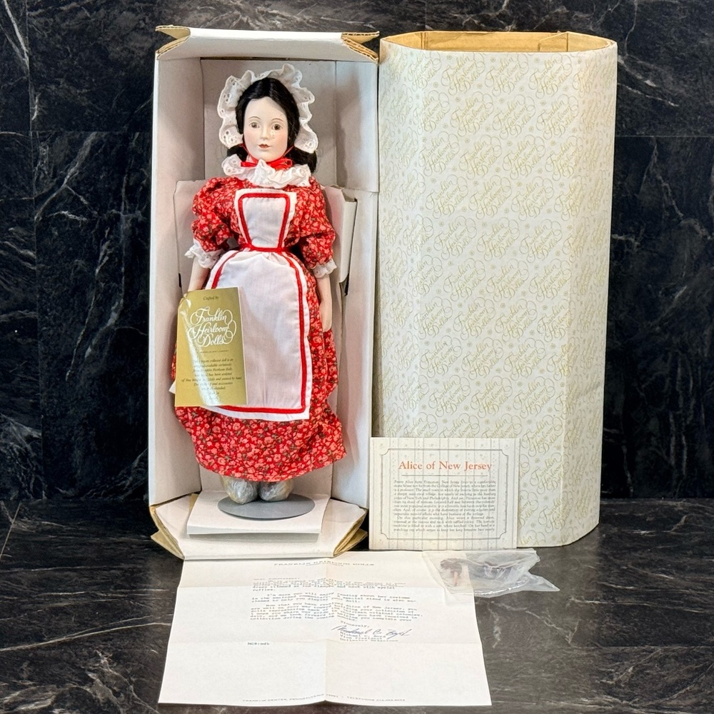 FRANKLIN MINT COMPANY “Alice of New Jersey” Franklin Heirloom Dolls